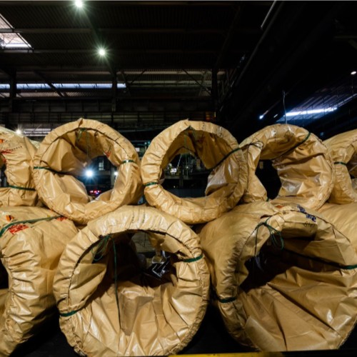 Waterproof polypropylene woven sack with anti-aging additive for outdoor storage